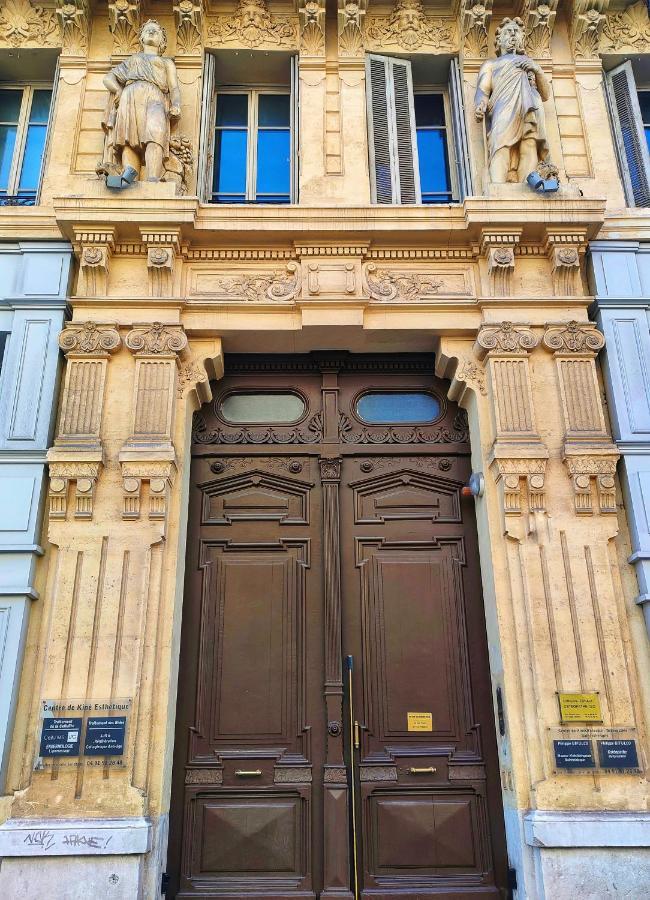 Appartemment Rue De La Republique, Joli Et Moderne Au Coeur Du Centre Marselha Exterior foto