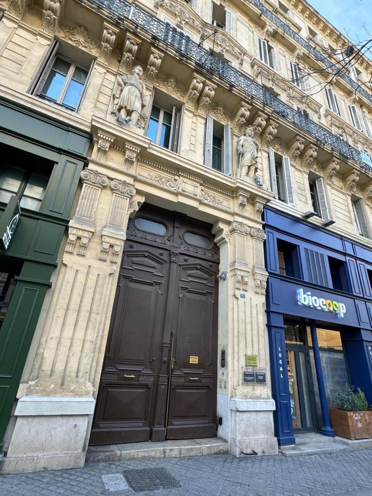 Appartemment Rue De La Republique, Joli Et Moderne Au Coeur Du Centre Marselha Exterior foto